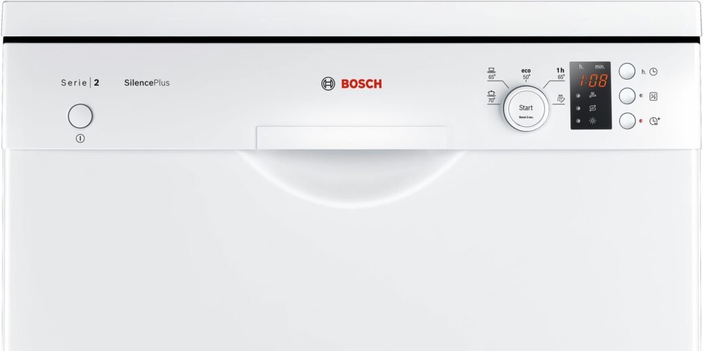 Vue de face d'un panneau de commande de lave-vaisselle BOSCH SMS25AW05E comprenant divers boutons, un petit écran et un bouton de démarrage.