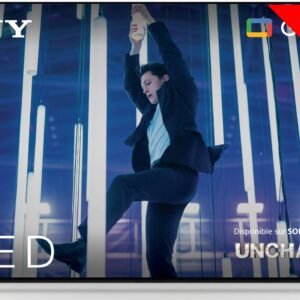 Le téléviseur OLED K77XR80PAEP 2024 de Sony, doté d'un superbe écran de 195 cm, présente une scène captivante de « Uncharted » où l'on voit un homme grimper.