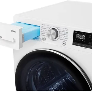 Le LG RH9V50WH est un lave-linge blanc à chargement frontal doté d'un tiroir à détergent ouvert et d'un panneau de commande visible.