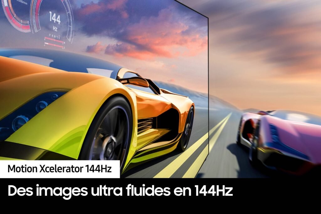 Des voitures de sport roulent sur une route avec un flou de mouvement ; le texte indique « Découvrez des images ultra-fluides à 144 Hz avec le SAMSUNG TQ77S90D.