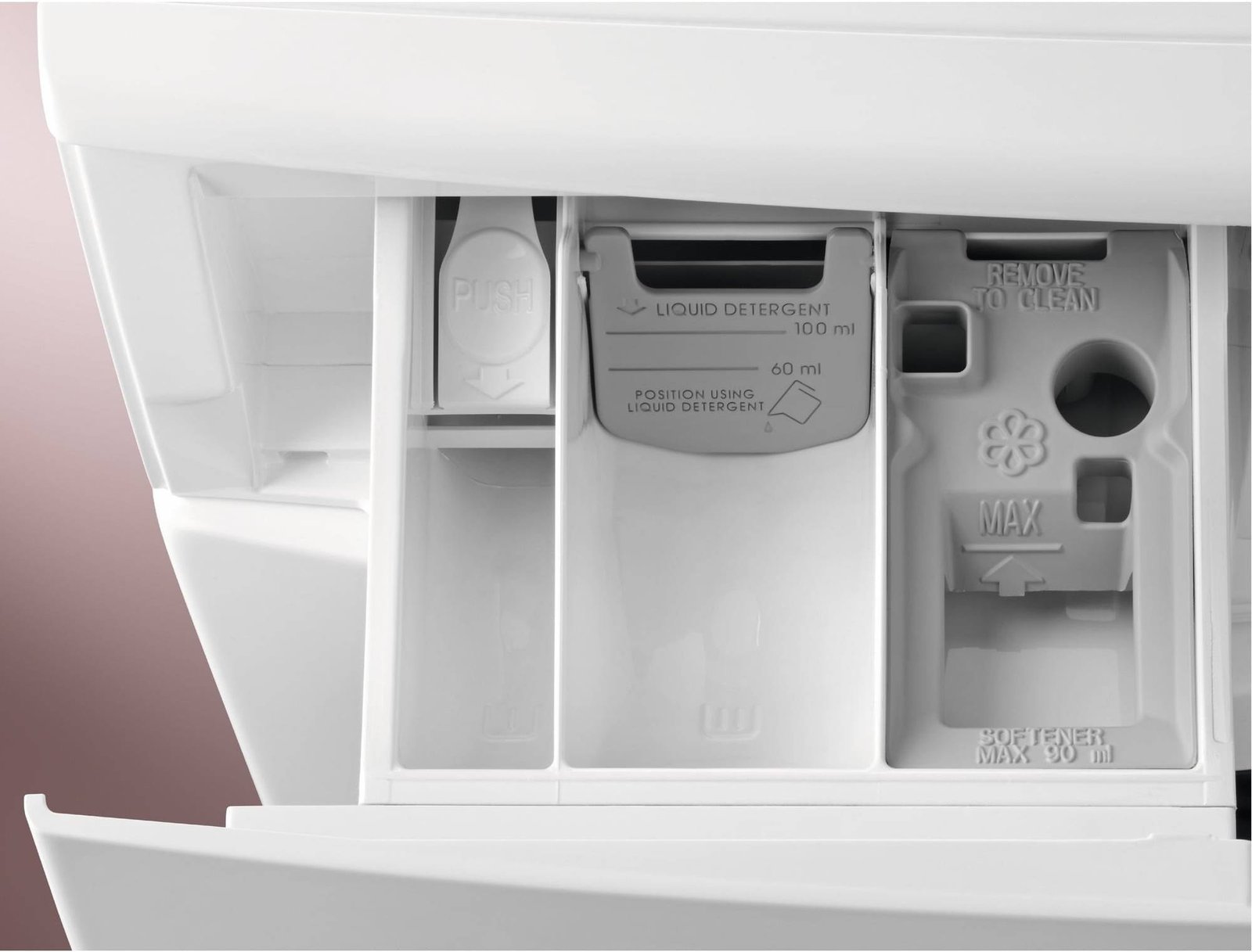 Gros plan des compartiments à détergent et à assouplissant de la machine à laver ELECTROLUX EW6F5814BA, mettant en évidence des instructions et des mesures claires qui illustrent la conception conviviale d'Electrolux pour un entretien facile du linge.