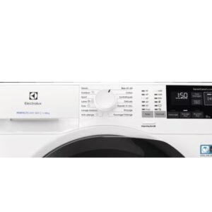 Le lave-linge à chargement frontal ELECTROLUX EW6F4130SA comprend un panneau de commande convivial avec différents réglages et un affichage numérique.