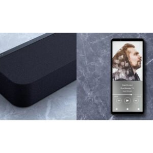 Une élégante enceinte noire SONY HTA9000 BRAVIA Theatre Bar 9 et un smartphone affichant de la musique reposent élégamment sur une surface en marbre, créant une expérience de divertissement parfaite.