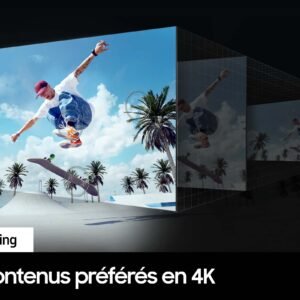 Skateur en plein vol au milieu des palmiers avec le texte : « Vos contenus préférés en 4K » et « 4K Upscaling ». Découvrez des détails éclatants avec le SAMSUNG TU55DU8575.
