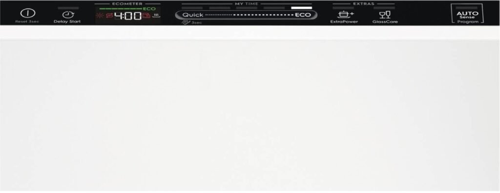Gros plan du panneau de commande du lave-vaisselle ELECTROLUX EES48320L, mettant en évidence ses réglages, ses boutons et son affichage numérique.