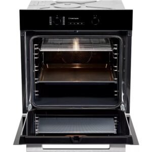 Un élégant four électrique Miele H2766BP Noir avec la porte entrouverte, présentant des grilles intérieures éclairées, incarne l'élégance de la cuisine moderne.
