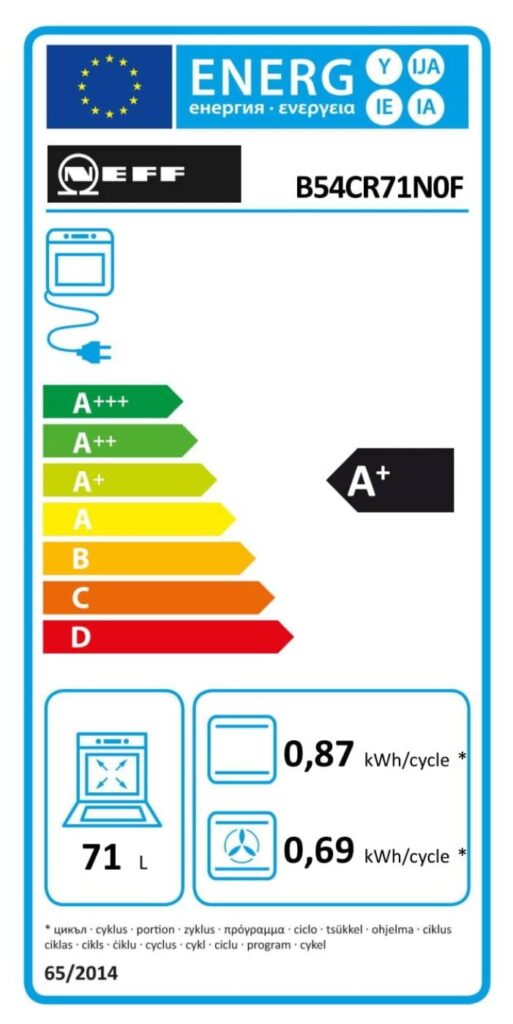 Le four NEFF B54CR71N0F, avec une étiquette énergétique A+ et une capacité de 71 L, consomme 0,87 kWh par cycle conventionnel et 0,69 kWh par cycle ventilé, idéal pour les cuisiniers soucieux de leur consommation d'énergie.