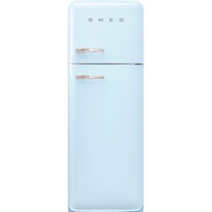 Le réfrigérateur rétro SMEG FAB30RPB5 est doté de deux portes et de poignées argentées dans une finition bleu clair, affichées sur un fond blanc.