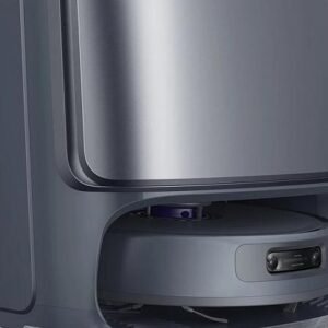 Le NARWAL FREO Z10 ULTRA GRIS est un aspirateur robot gris élégant présenté dans sa station de charge et de nettoyage.