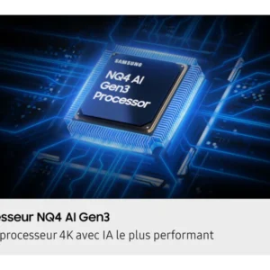 Une puce de processeur Samsung NQ4 AI Gen3 brillante sur un circuit imprimé bleu met en valeur les performances avancées du téléviseur SAMSUNG TQ65QN90F.