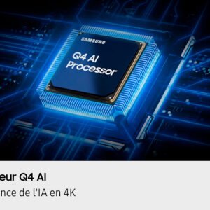 Gros plan sur la puce Q4 AI du SAMSUNG TQ55Q7F4AUXXC qui brille en bleu avec des lignes de circuit, mettant en évidence la technologie avancée 4K AI pour des performances visuelles époustouflantes.