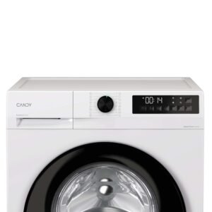 La machine à laver CANDY GD49B8-S est dotée d'une finition blanche, d'un affichage numérique, d'un cadran de commande et d'un tiroir à détergent supérieur avant.