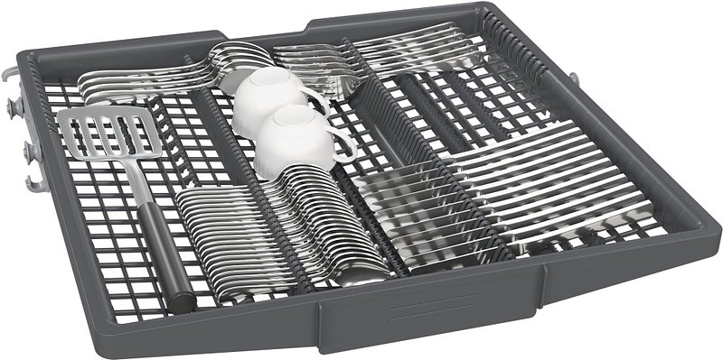 Un range-couverts pour lave-vaisselle SIEMENS SN63H800MF - STUDIOLINE chargé de fourchettes, de cuillères, de couteaux, de deux tasses et d'une spatule apporte l'efficacité studioline à votre cuisine.