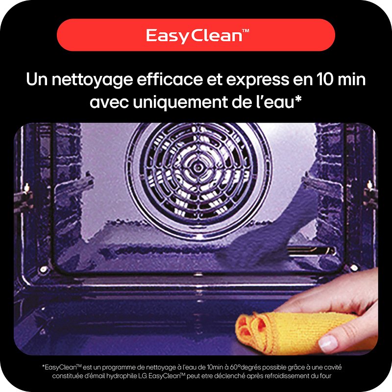 Nettoyez facilement l'intérieur du four LG WS7D7652CB en seulement 10 minutes en utilisant seulement de l'eau et un chiffon - aucun produit chimique agressif n'est nécessaire.