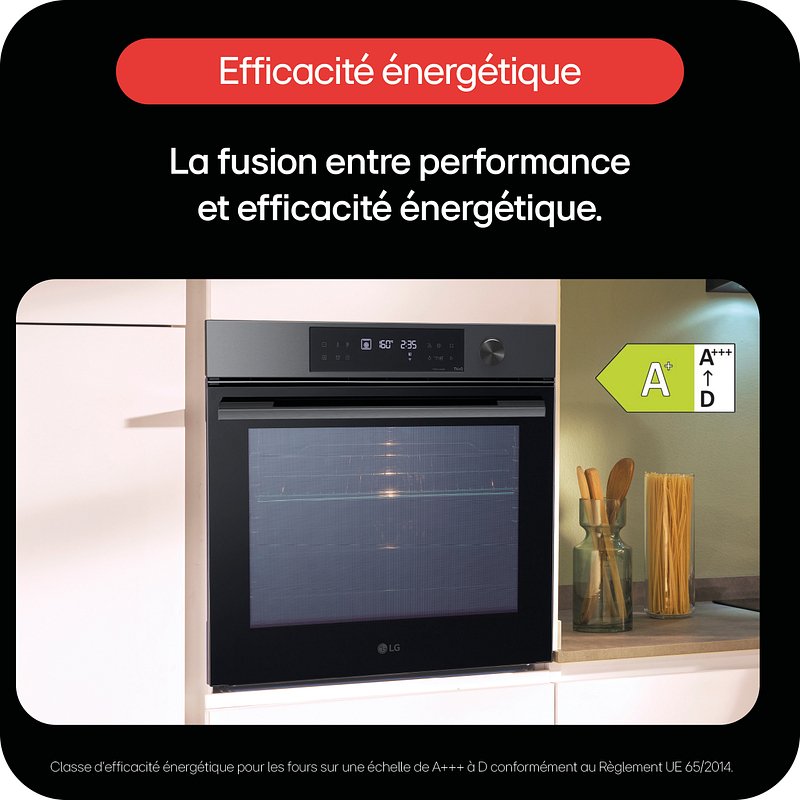 Le four LG WS7D7652CB, d'un noir élégant, s'impose dans une cuisine moderne avec son impressionnante efficacité énergétique A++.