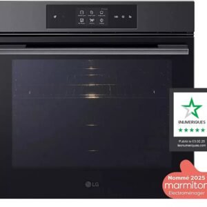 Le LG WS9D7676CB est un four électrique noir à affichage numérique, doté de 2025 autocollants de récompense et d'un classement Les Numériques.