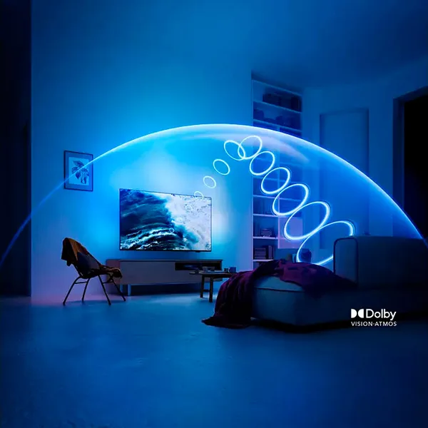 Un salon équipé du PHILIPS 55OLED850/12 présente un son surround Dolby Vision Atmos immersif grâce à son téléviseur OLED.