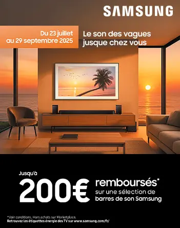 Salon moderne avec un téléviseur Samsung et une barre de son de la gamme lancement audio 2025, vue imprenable sur le coucher de soleil, et promotion offrant jusqu'à 200€ de remboursement.