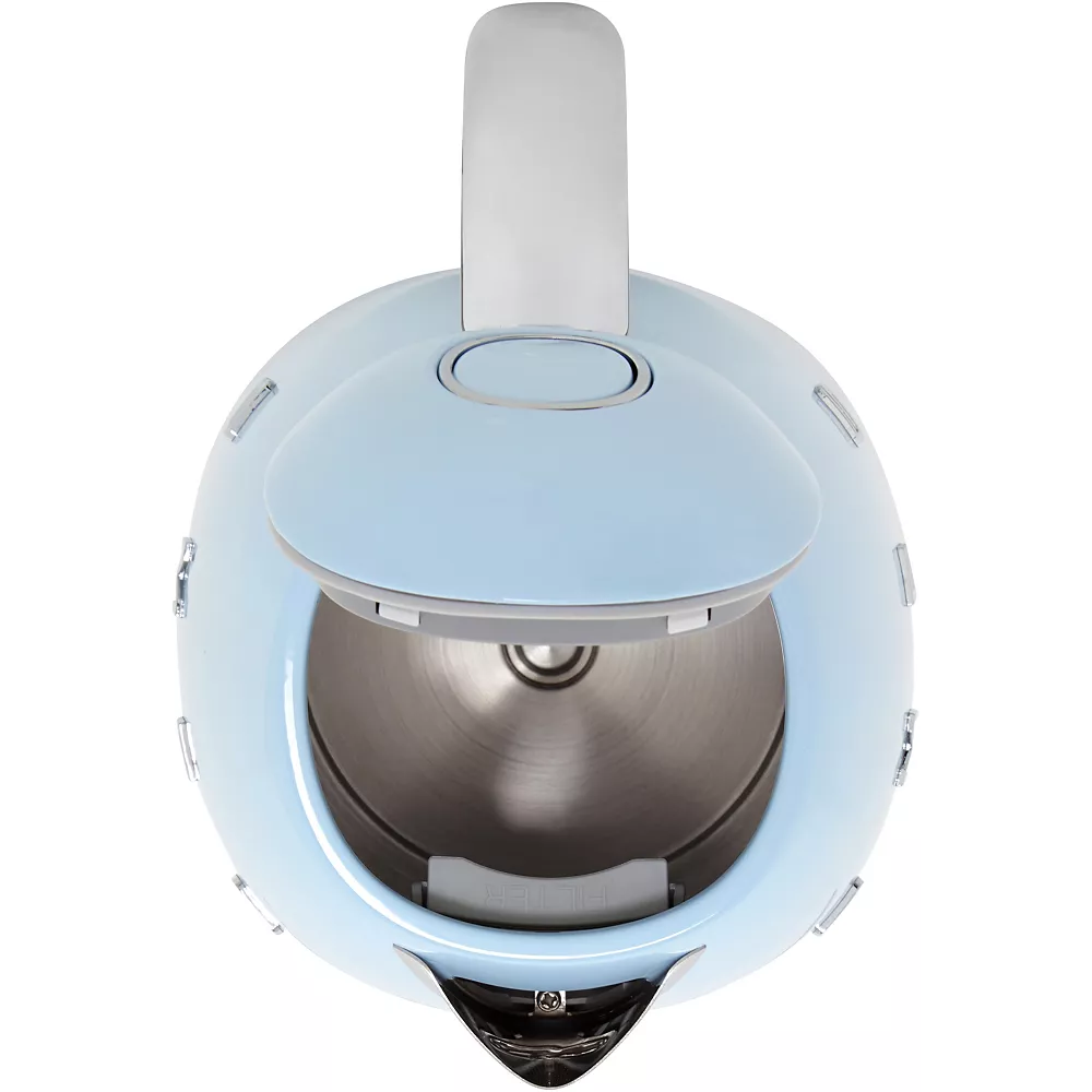 Vue du dessus d'une bouilloire électrique SMEG KLF04PBEU BLEU AZUR ouverte, dotée d'une poignée argentée et d'un intérieur en acier inoxydable.
