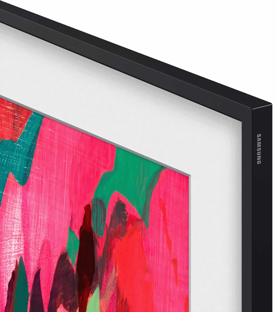 Gros plan sur le cadre d'un téléviseur SAMSUNG TQ65LS03WF affichant des œuvres d'art abstraites avec des coups de pinceau roses, rouges et verts.