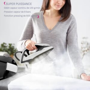 Une femme repasse un linge blanc avec le fer à vapeur CALOR SV8156CO. Un texte en français met en évidence la puissance de la vapeur et les fonctions avancées de l'appareil.