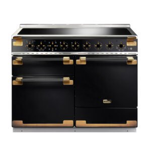 La cuisinière FALCON ELS110EIGB/BE-EU en noir et or offre deux fours, plusieurs boutons de commande et une table de cuisson élégante pour une cuisine polyvalente et élégante.