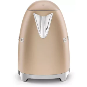 Bouilloire électrique SMEG KLF03CHMEU en beige et argent, au design moderne et épuré, présentée de dos.