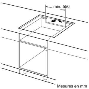 Dessin au trait d'un évier d'une profondeur minimale de 550 mm ; la table de cuisson BOSCH PVW89BHC1E est représentée à proximité. Le texte indique "Mesures en mm".