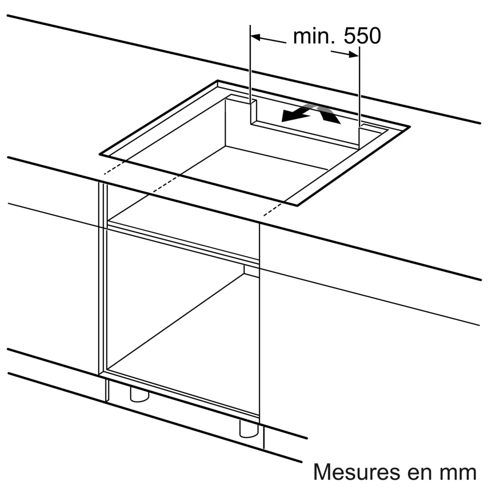 Dessin au trait d'un évier d'une profondeur minimale de 550 mm ; la table de cuisson BOSCH PVW89BHC1E est représentée à proximité. Le texte indique "Mesures en mm".