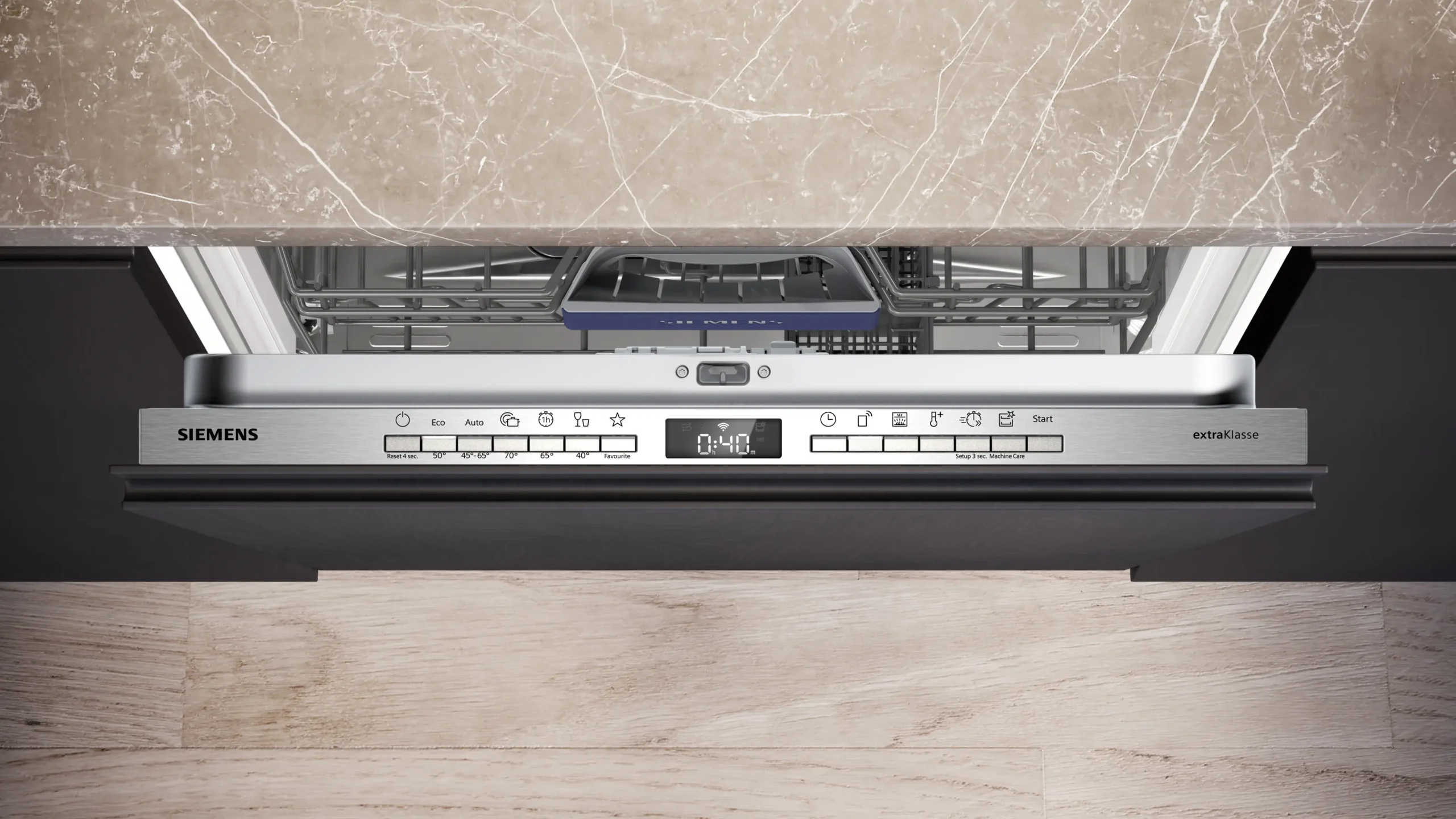 Vue de dessus du lave-vaisselle SIEMENS SN63EX05ME avec son panneau de commande et son affichage numérique visibles.