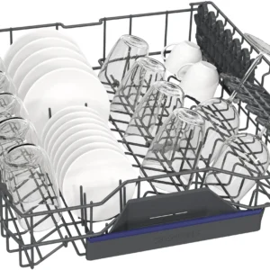 Le panier supérieur du lave-vaisselle SIEMENS SN65Z804CE permet de ranger soigneusement assiettes, verres, bols et tasses pour un lavage efficace.