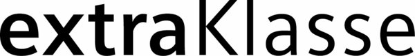 Le mot "extraKlasse" en caractères gras, noirs, majuscules et minuscules sans empattement sur fond blanc, figurant sur le lave-linge SIEMENS WM14N27AFR.