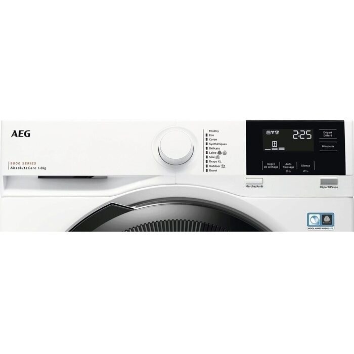 Le sèche-linge AEG TR81A3G6BOE est doté d'un panneau de commande blanc avec un cadran rond et un écran numérique affichant 2:25, conçu pour s'adapter parfaitement à votre sèche-linge pour une installation de blanchisserie sans faille.