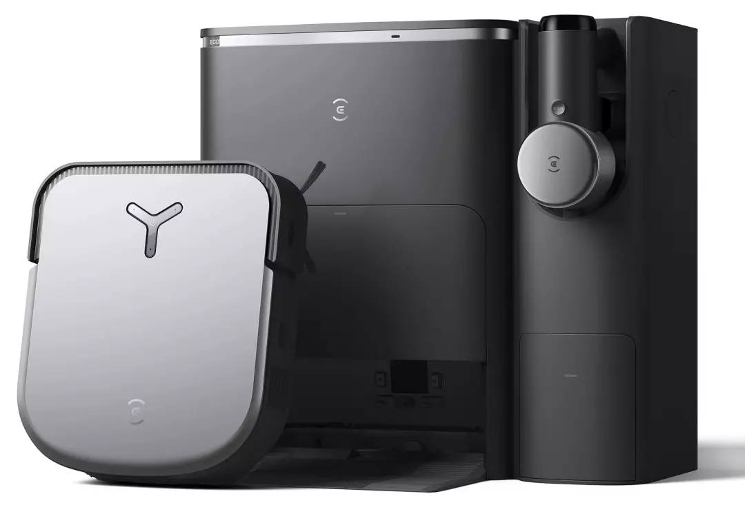 Trois aspirateurs robots ECOVACS X2 COMBO noirs et gris sont présentés côte à côte sur un fond blanc.