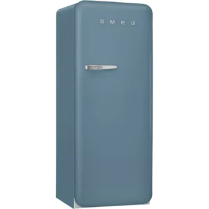 Le SMEG FAB28RSBM6 est un réfrigérateur bleu avec un design vintage et une poignée argentée sur le devant.