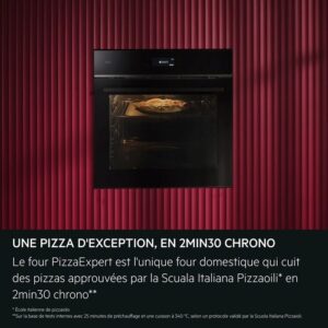 Un four noir moderne contenant une pizza se trouve à côté d'un mur rouge à rayures, tandis que le sèche-linge AEG TX7PB631SB apporte un style supplémentaire à cette cuisine contemporaine.