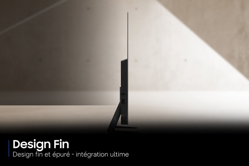 Le téléviseur élégant SAMSUNG TQ55S92H est présenté de profil sur un fond minimaliste, avec un texte en français au bas de l'écran.