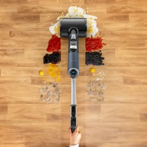 Le ROWENTA GZ5436E0 nettoie efficacement les salissures humides et sèches sur les sols en bois.