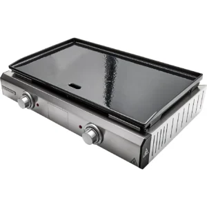 Le modèle RIVIERA & BAR QPL1060 est une plaque de cuisson de table en acier inoxydable équipée de deux boutons de commande et d'une surface de cuisson noire mate.