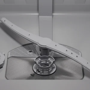 Gros plan détaillé du bras d'aspersion et du filtre à l'intérieur d'un lave-vaisselle BOSCH SMI2HTS02E vide et impeccable.