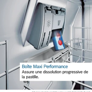 Placez une pastille pour lave-vaisselle dans le compartiment à détergent du lave-vaisselle, dont la porte est ouverte, afin que votre BOSCH SMI2HTS02E soit prêt à assurer un nettoyage impeccable.