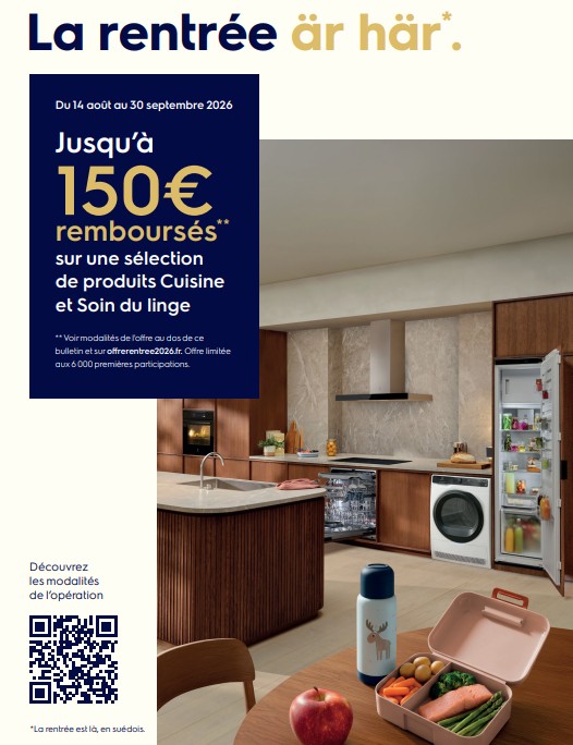 Cuisine moderne avec des placards en bois, des appareils électroménagers ELECTROLUX et une table à manger dressée avec une boîte-repas, un thermos et des fruits.