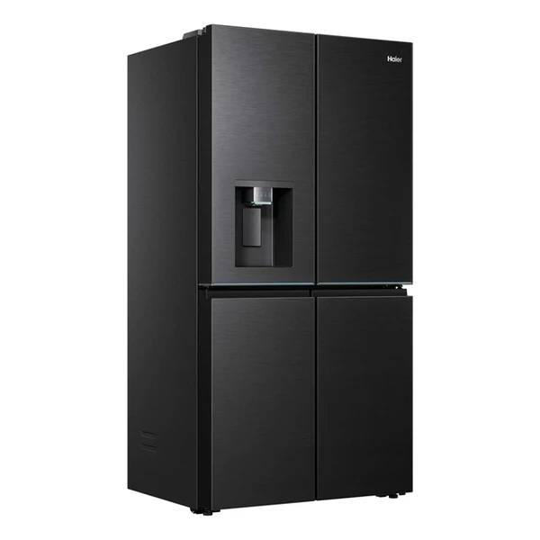 Le modèle HAIER HCW99F18DIMB est un réfrigérateur noir à quatre portes, doté d'un compartiment congélateur et d'un distributeur d'eau sur la porte de gauche, présenté sur fond blanc.