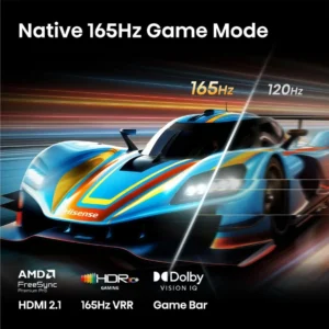 Un visuel représentant une voiture de course, accompagné d’un texte mettant en avant les fonctionnalités phares du HISENSE 55U7S PRO : mode Jeu à 165 Hz, HDMI 2.1, FreeSync, HDR, Dolby Vision IQ et Game Bar.