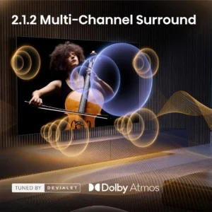 Un violoncelliste joue devant un téléviseur, tandis que des ondes sonores dynamiques illustrent le son surround multicanal 2.1.2, démontrant ainsi de manière saisissante les capacités audio immersives du HISENSE 75U7S PRO.